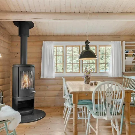 1444-aakirkeby-poseregardsvejen-15 度假居 *